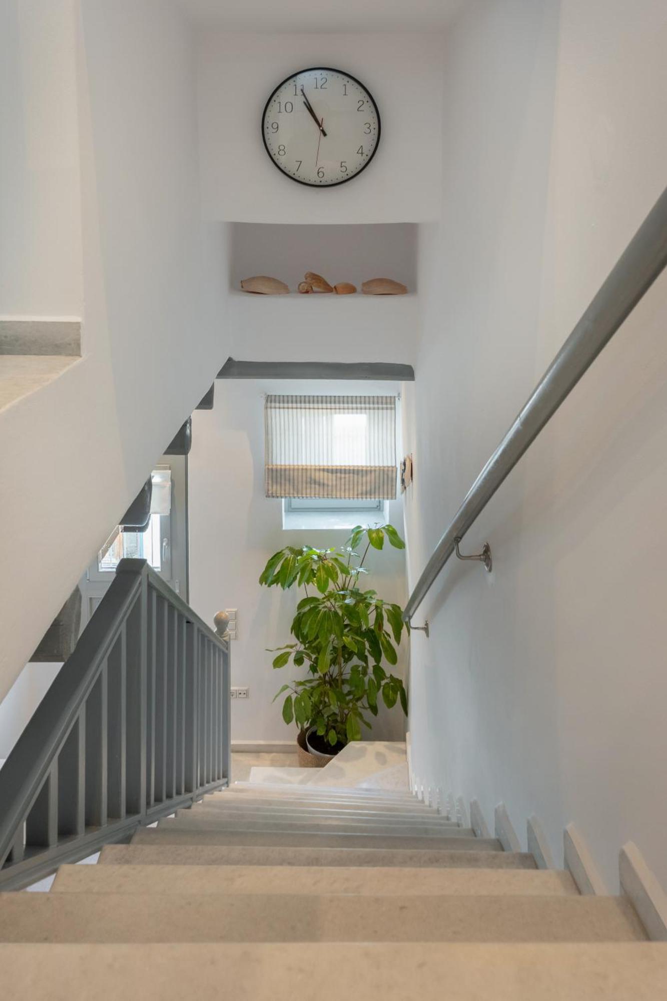 Caper-2 Bedroom Traditional Home With Amazing View Náusza Kültér fotó