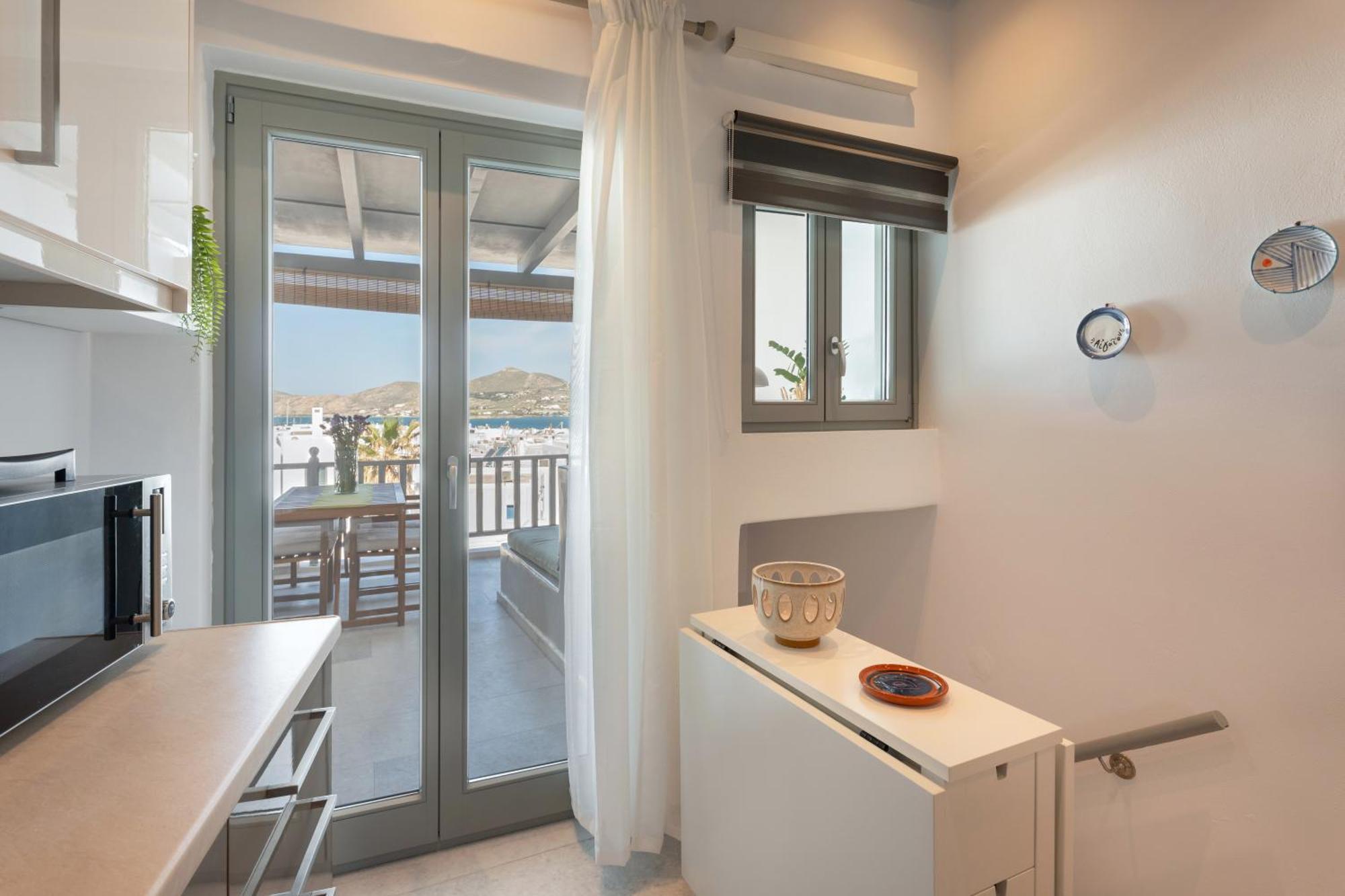 Caper-2 Bedroom Traditional Home With Amazing View Náusza Kültér fotó